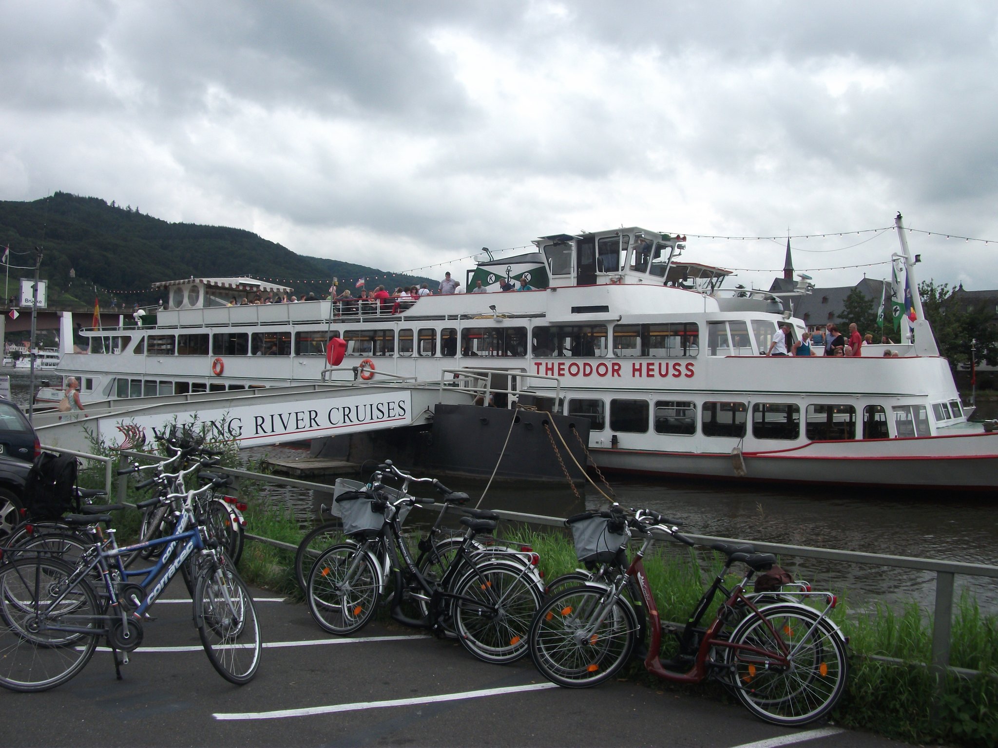 Mit dem Schiff von Reil bis Bernkastel VelbertNeviges Mit dem Schiff von Reil bis Bernkastel VelbertNeviges
