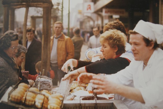 5.000 Berliner ließen sich die Lüner schmecken. | Foto: Jürgens / Repro: Magalski