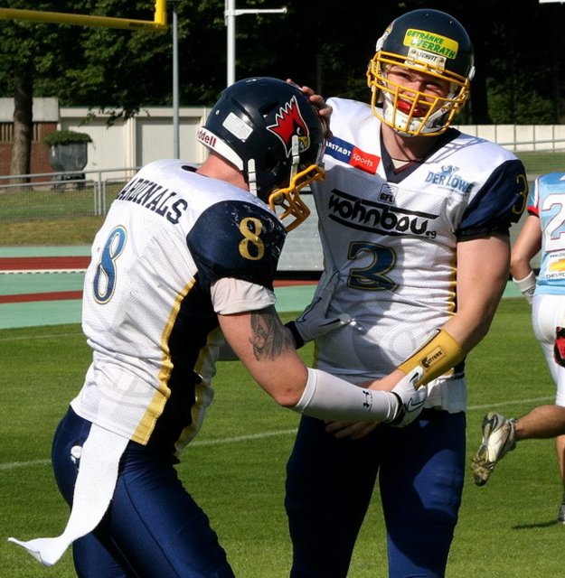 Sonntag, 19.8., 15 Uhr Sportpark "Am Hallo" - Assindia Cardinals gegen die Hamburg Huskies - Quarterback Fabian Schorn möchte mit seinem Bruder Daniel einen Sieg feiern und baut auf die Unterstützung vieler Fans