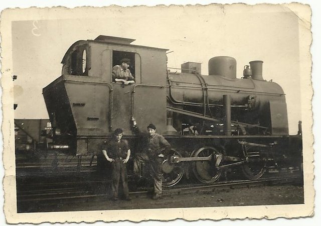 mein Onkel ist auf dem Foto er war auf Zeche Fritz auf der Lok