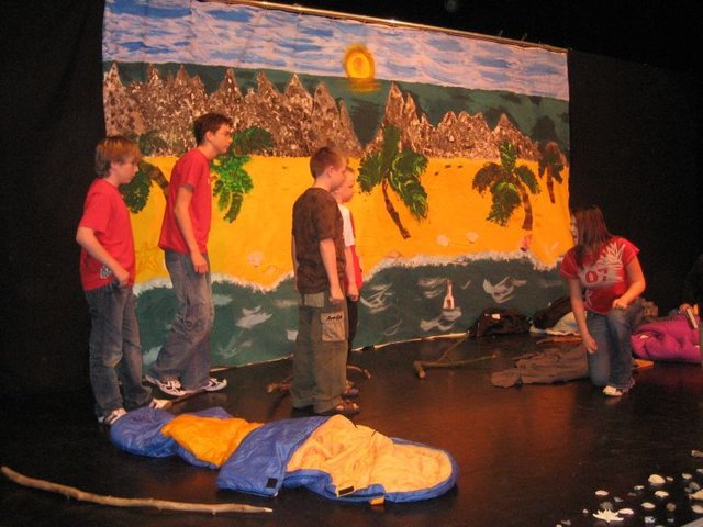 Theaterszene aus "Der Herr der Fliegen" | Foto: Jugendkunstschule