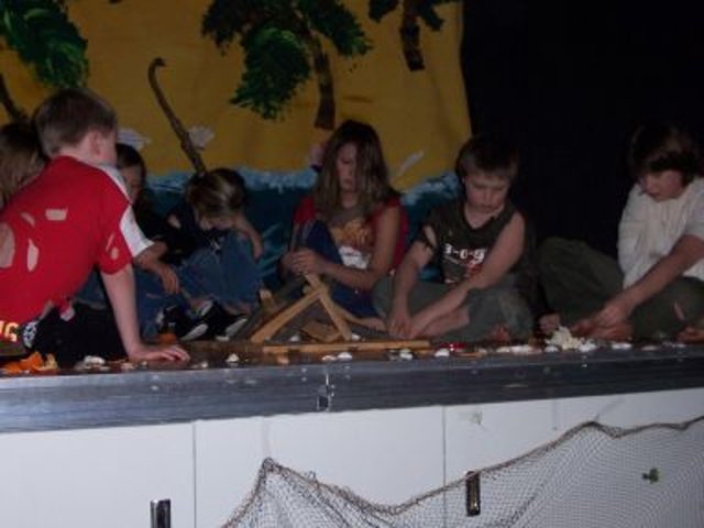 Theaterstück Szene aus "Der Herr der Fliegen"