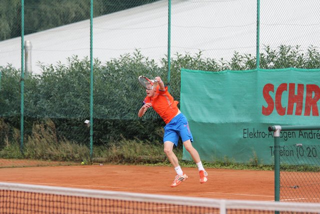 Malte Kippenhahn von TSG Solingen gilt in der der U 16 Konkurrenz als Favorit für den Turniersieg.