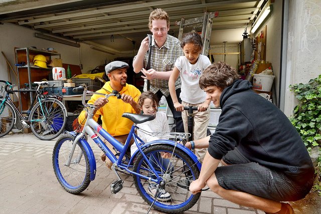 Nicht einfach reparieren lassen: Die Kinder sollen lernen, wie man ein Fahrrad selbst wieder flott bekommt.