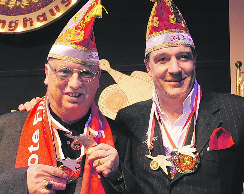 Christian Stratmann und Marc Marshall Anfang des Jahres bei der Entenorden-Verleihung der KG Rote Funken im Ruhrfestspielhaus.
