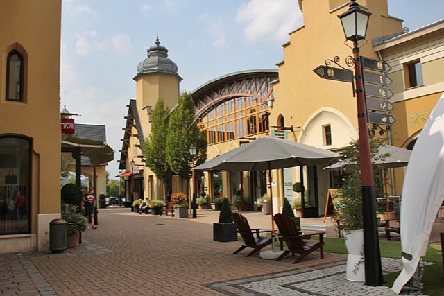 im Wertheim Village Duisburg