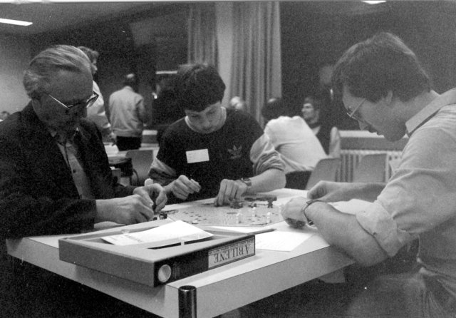 Andreas Gorn in der Mitte bei "Abilene" 1984 in Essen.