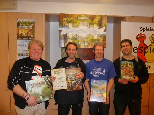 Auch beim Dominion-Turnier ist Raimund dabei. Foto von der Qualifikation in Hiesfeld 2012.