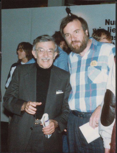 Eine Begegnung mit dem Autor Sid Sackson während der Messe 1989.