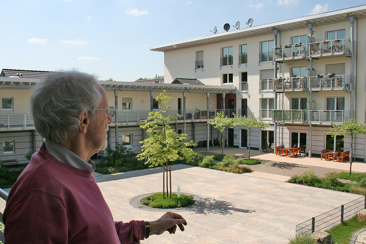Ulrich Schäde: Blick vom großen Innenhof auf seine Wohnung
