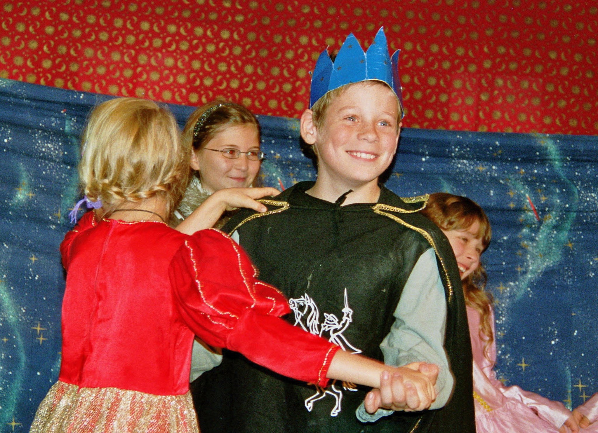 Ich Schleife Die Schere Und Drehe Geschwind Herbstferien mit Märchen und Drachenbau - Hagen