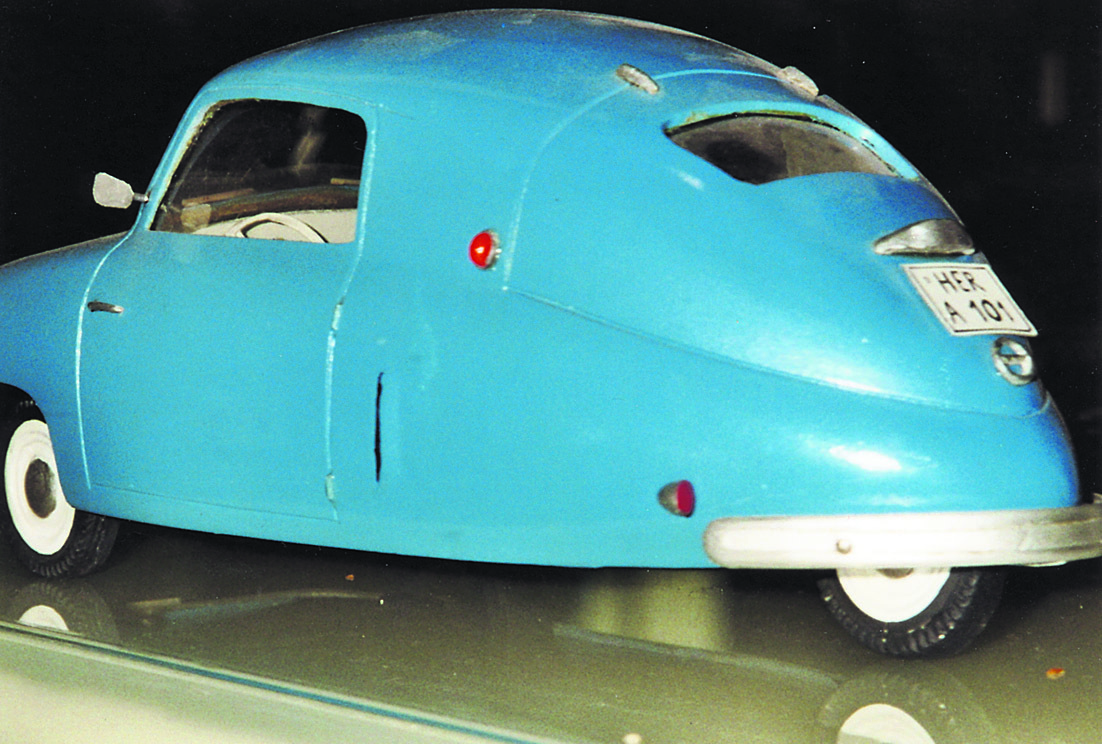 Sogar Herner Autonummern tragen die beiden „Pinguin“-Modelle, die Oldtimer-Liebhaber Wolfgang Bruch in Hamburg fand und für uns fotografierte.