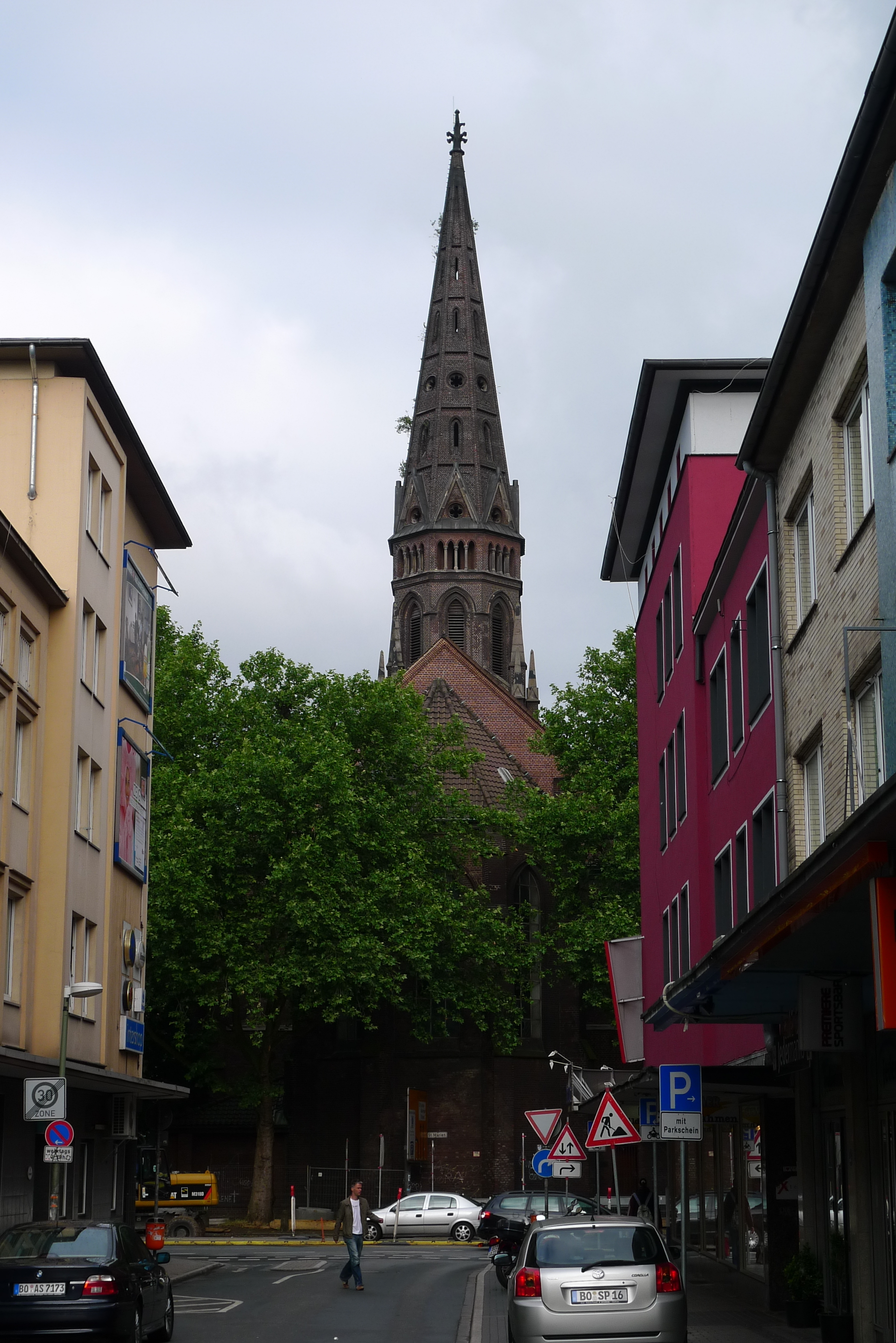Platanen vor der Marienkirche
