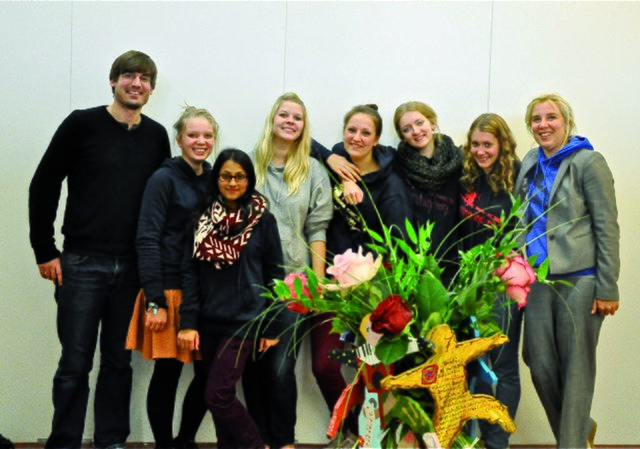 Glückliche Preisträger in Ibbenbüren: Daniel Niemann, Juliane Lux, Chinu Pathak, Nathalie Mehr, Martha o. Marik, Amelie Ruthe, Kerstin Kuklinski (es fehlen Mats Dombrowe Felix Schmidt, Luna Brevis und Hannah Witte). Foto: privat