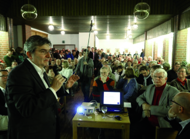Essens Sozialdezernent Peter renzel moderierte die Veranstaltung.