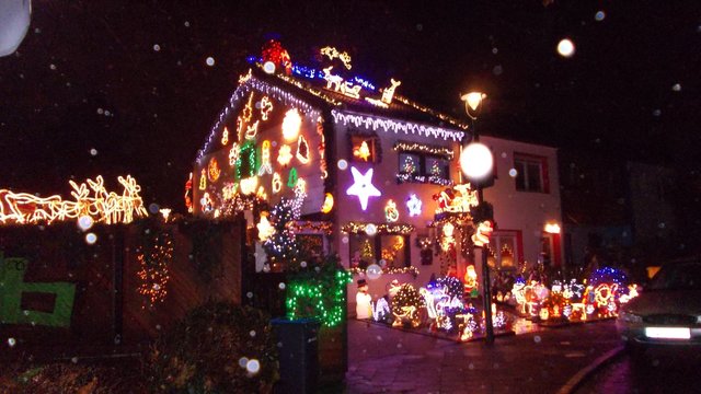 Es weihnachtet - an einem Haus in Düsseldorf!!!