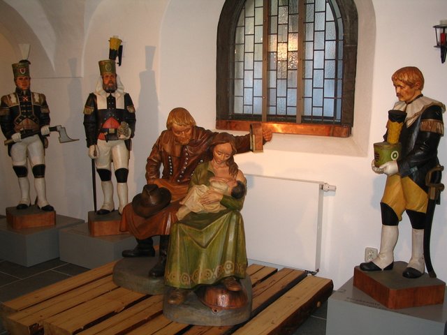 Lebengroße Krippenfiguren in der Kirche in Annaberg Buchholz