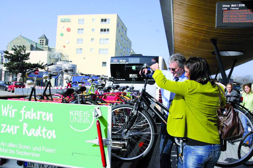 Über 1.200 Fahrgäste - mit und ohne Fahrrad - transportierte der FahrradBus in diesem Jahr zu touristischen Höhepunkten im Kreis Unna.