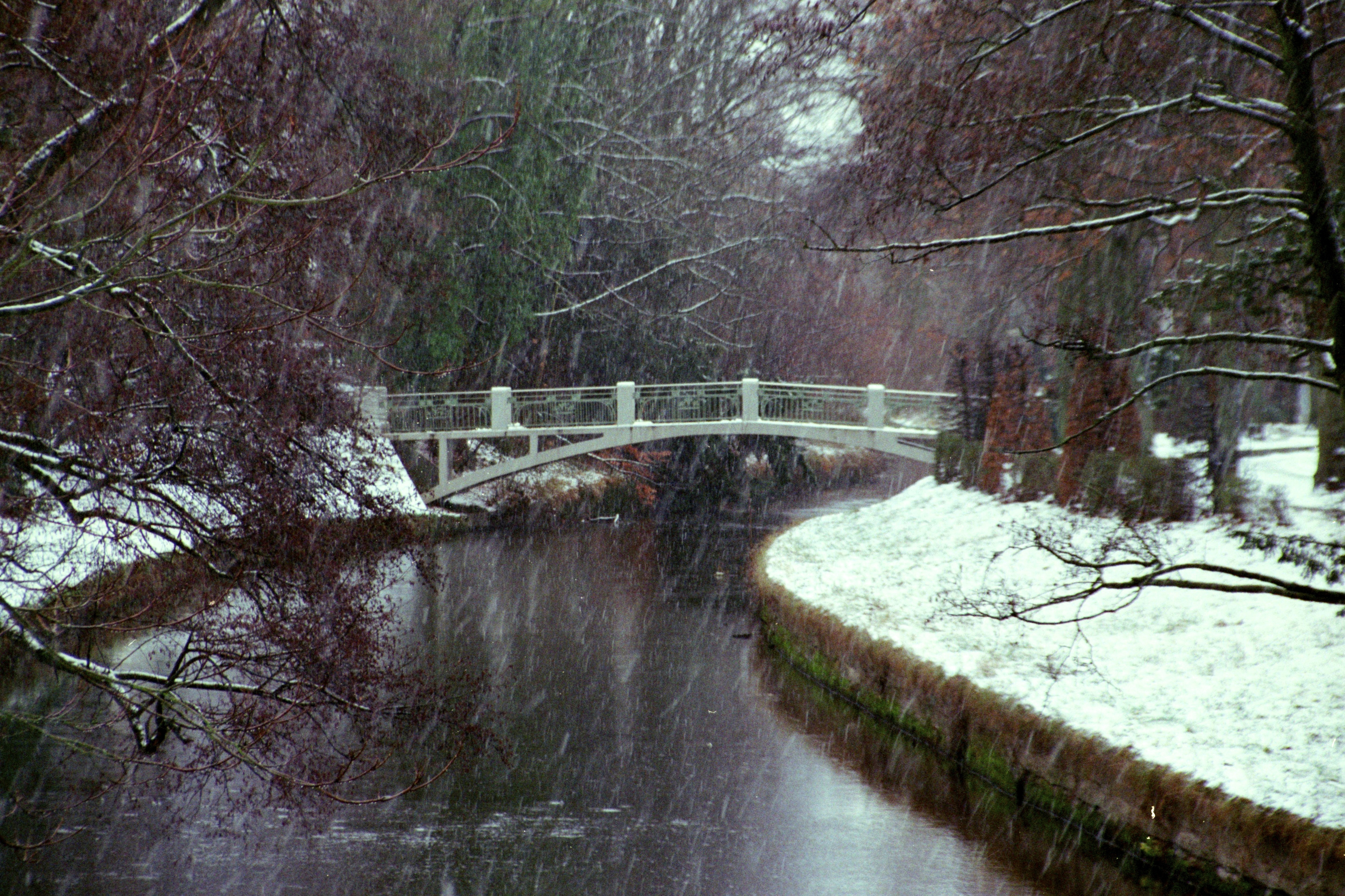 Die Walrambrücke im Schneegestöber