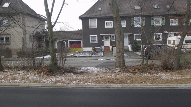 Evtl. eine Möglichkeit wäre auch die Zuwegung nur für Fußgänger durch die Grünanlage zur Medefurthstraße