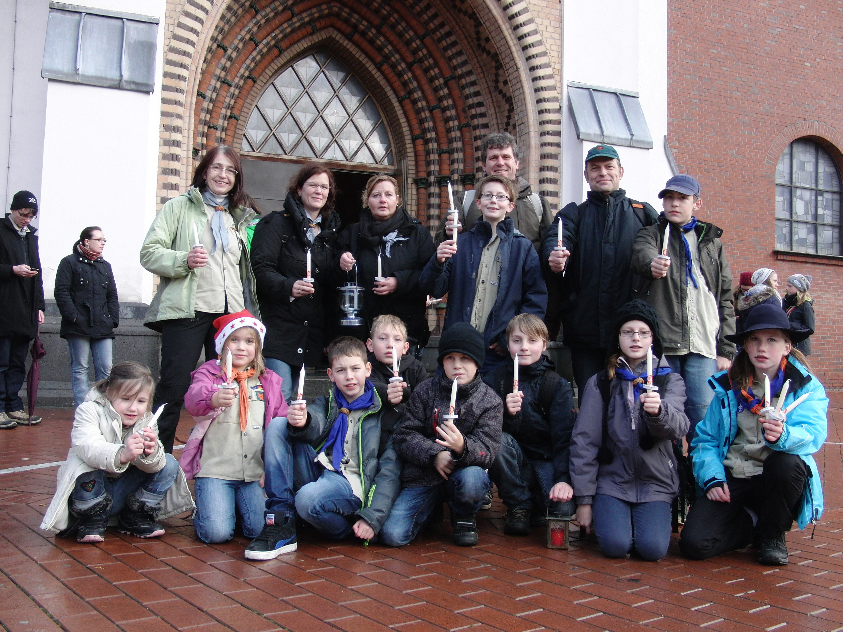 An der Josef Kirche im Dortmunder Norden von den Arnsberger Pfadfindern abgeholt...