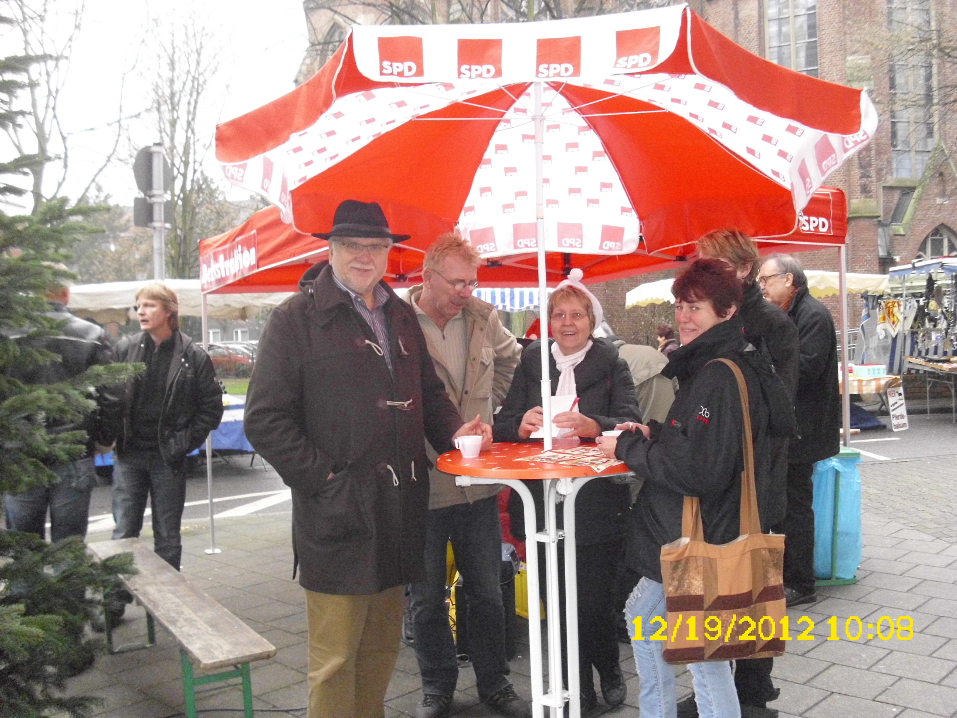 (v.l,n,r, Joachim Gill (Bezirksbürgermeister), Udo Gerlach (Fraktionsvorsitzender) und Petra Mayer.
