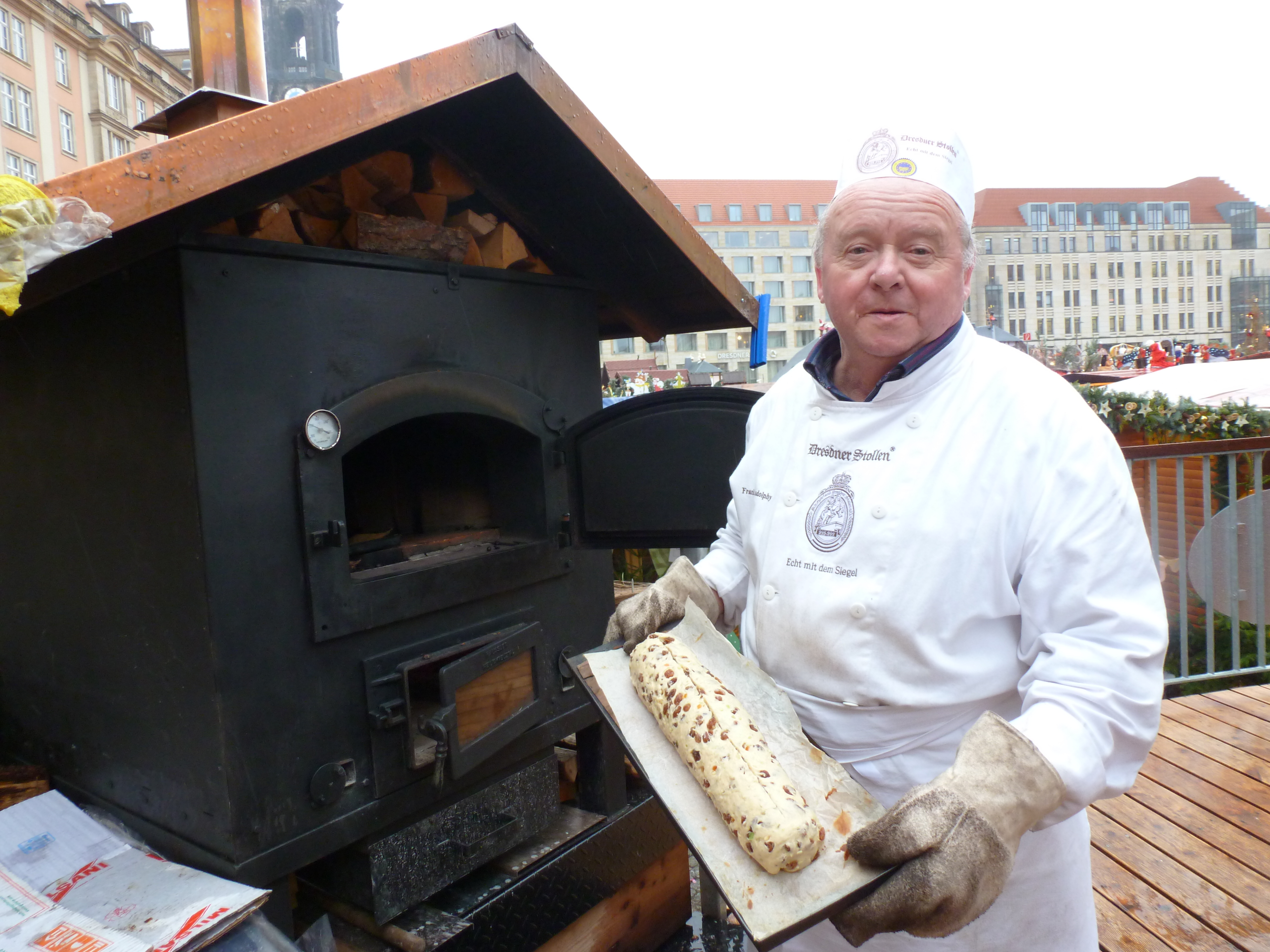 Hinein mit der Leckerei in den heißen Ofen