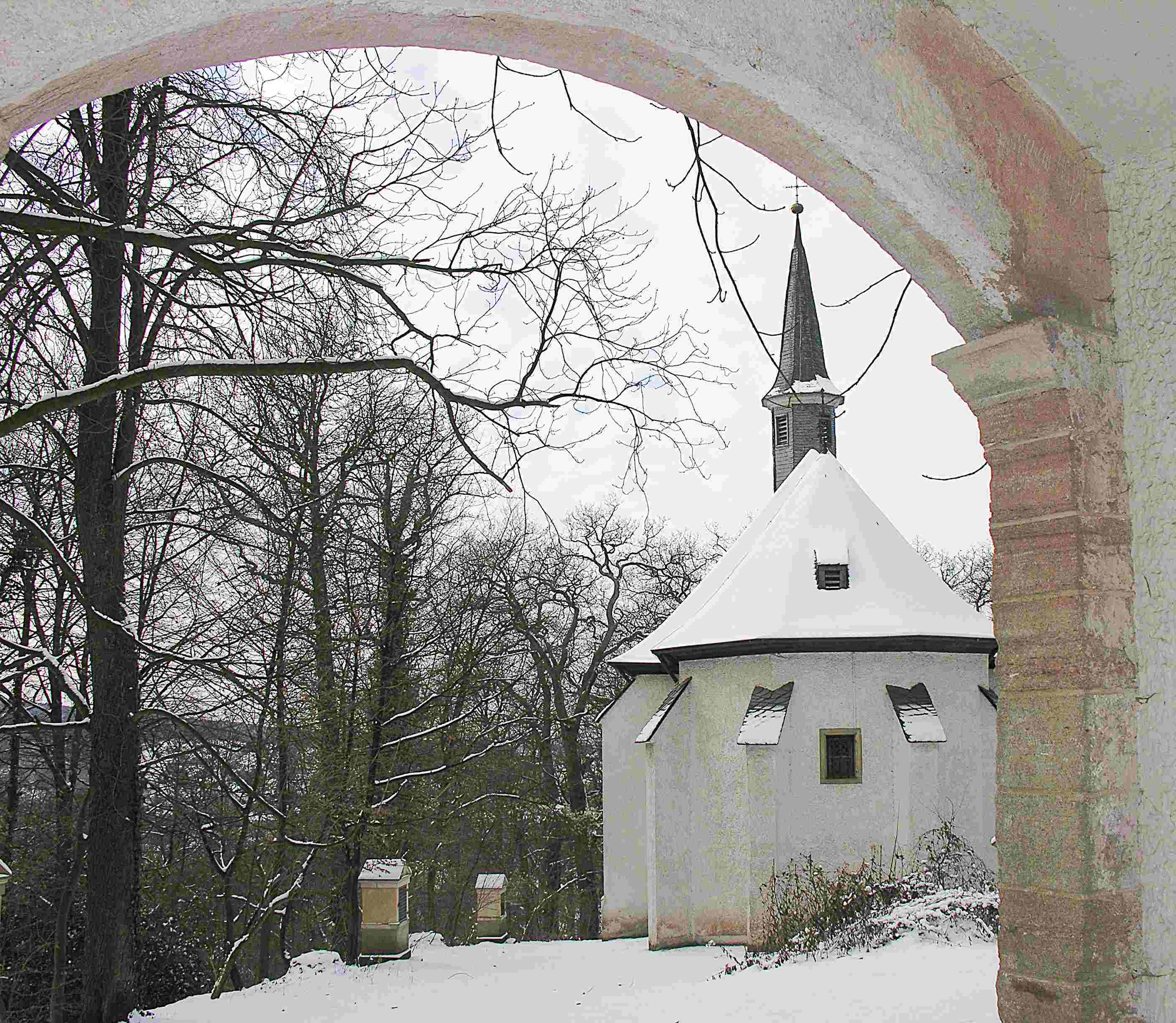 Blick auf die Antoniuskapelle über Menden
