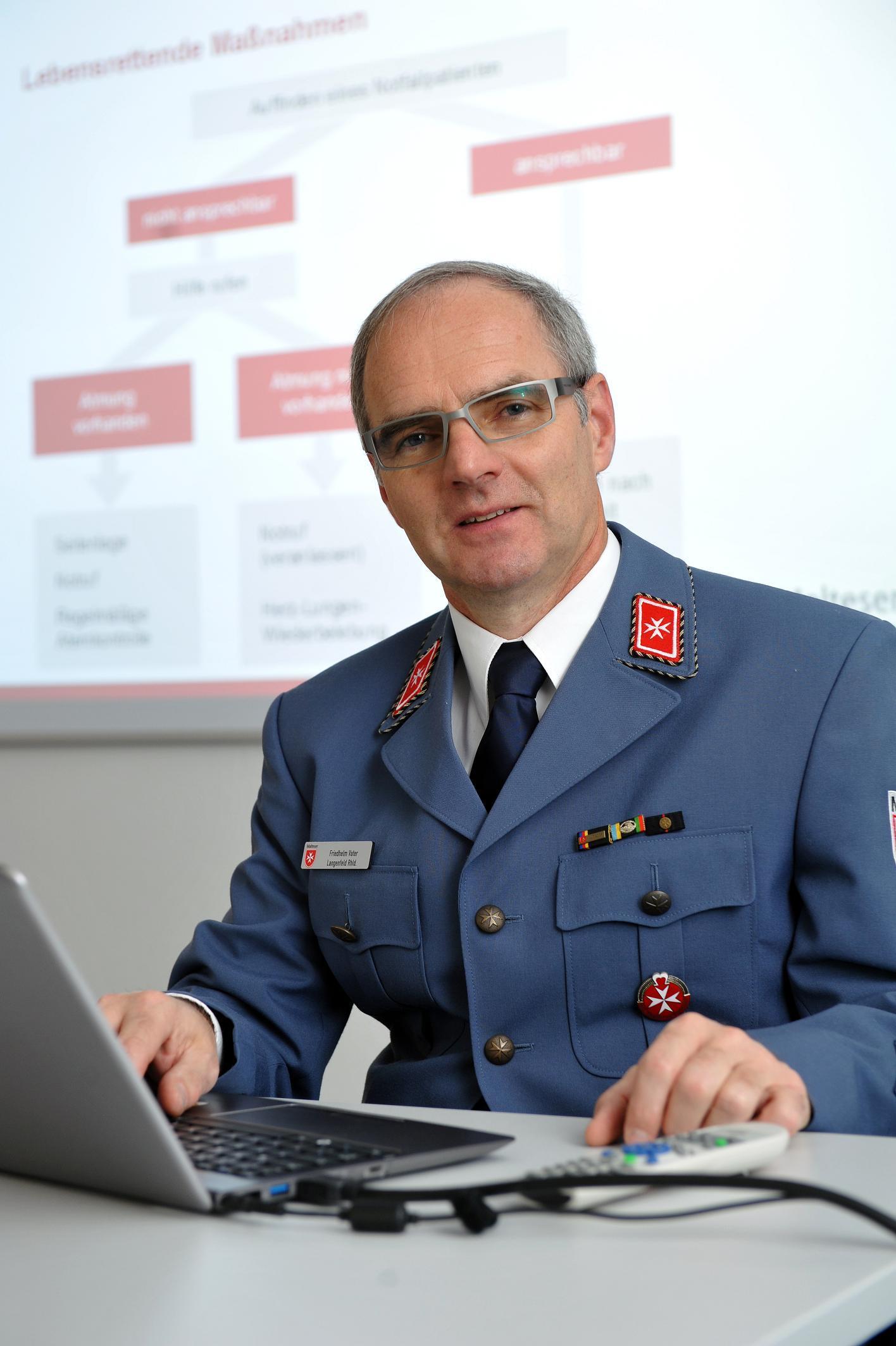 Erste Hilfe - Ausbilder Friedhelm Vater