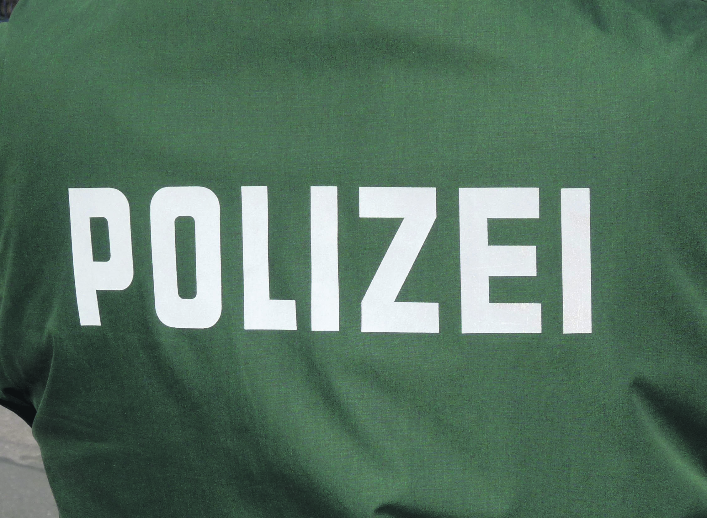 Zu einem Unfall mit einem schwerverletzten Kind wurde die Polizei beim Silvesterfeuerwerk gerufen.