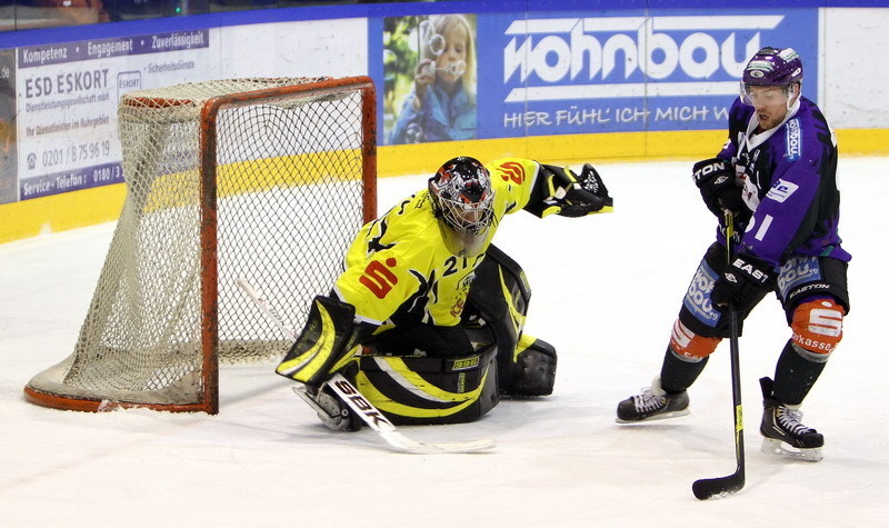Robby Hein gab 4 Vorlagen und traf selber zum 0:3