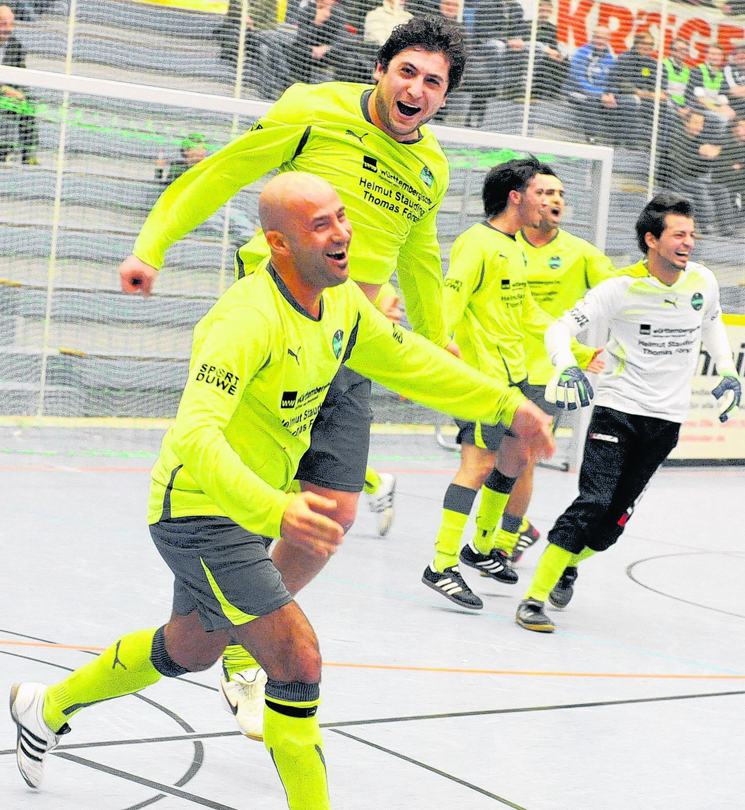 Viele Tore, Kabinettstückchen und spannende Spiele verspricht die Stadtmeisterschaft im Hallenfußball. Foto: Gohl