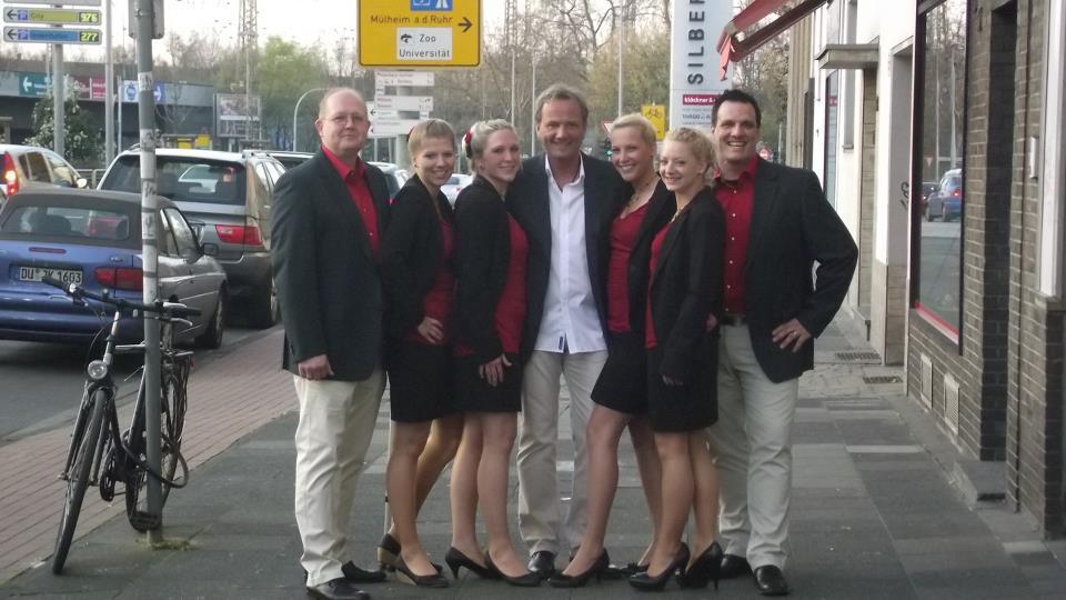 Eine tolle Prinzencrew 2012 / 2013 wurde im März vom HDK Beirat gewählt und vorgestellt - V.lks.: Hofmarschall Thomas Kurlbaum, Annkathrin Heckhoff, Jessica Badzung, Prinz Dirk Spiller, Tina König, Kristina Leliveldt und Hofmarschall Dirk Knapp ! Am kommenden Samstag werden sie im Theater am Marientor inthronisiert!