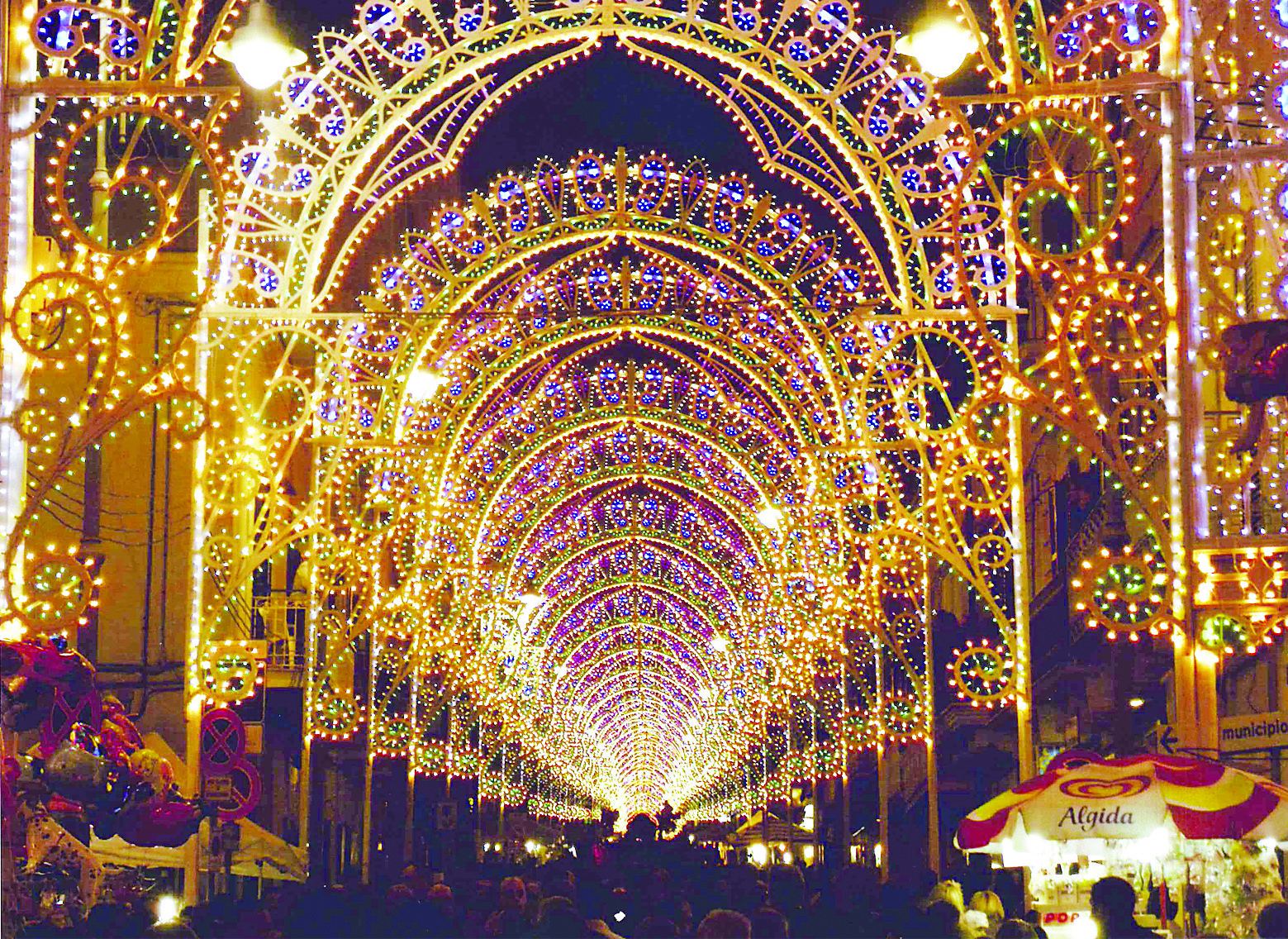 So oder ähnlich könnte im nächsten Jahr das „Un(n)a festa italiana“ aussehen. Lichtmeister Paulicelli hat viele neue Ideen mitgebracht.