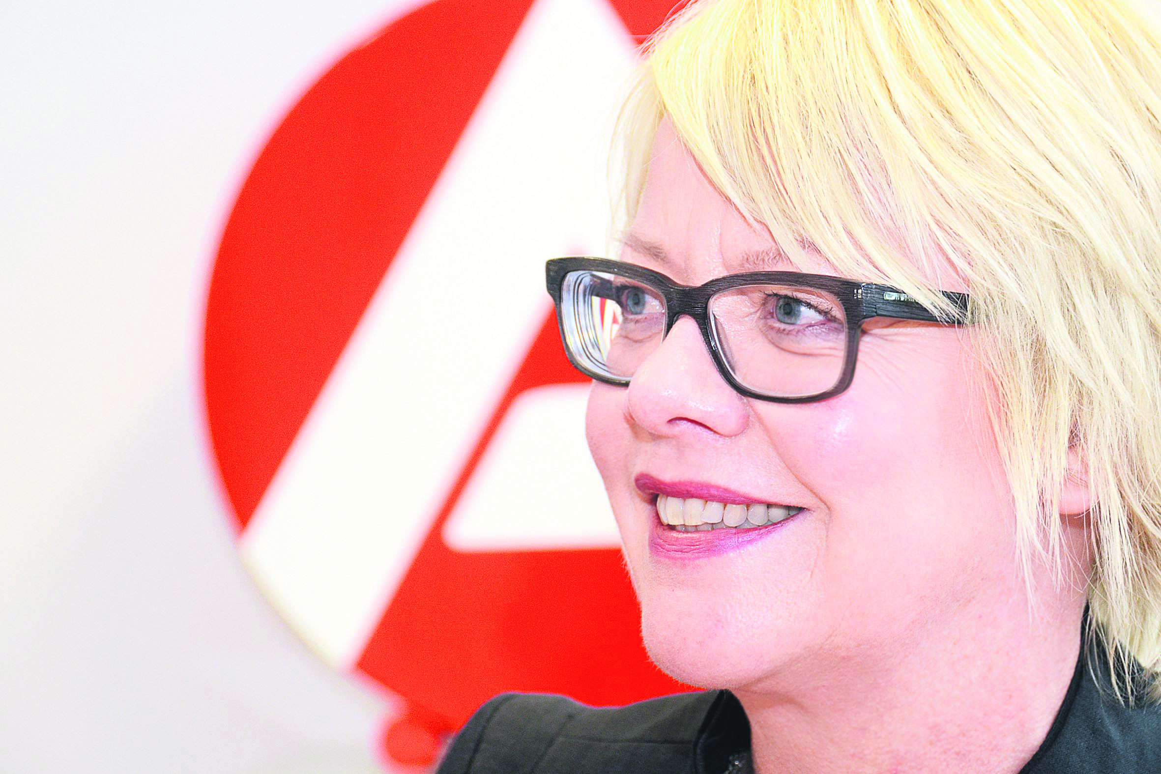 "Der Arbeitsmarkt ist im schwierigen Umfeld noch weitestgehend stabil", sagt Astrid Neese, Geschäftsführerin der Agentur für Arbeit.
