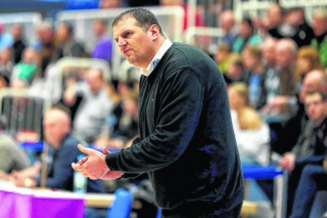 Vor allem die vielen überhasteten und unnötigen Ballverluste im Spiel seiner Wohnbau Baskets in der 2. Basketball-Bundesliga gegen die MLP Academics Heidelberg stießen Coach Igor Krizanovic bitter auf.