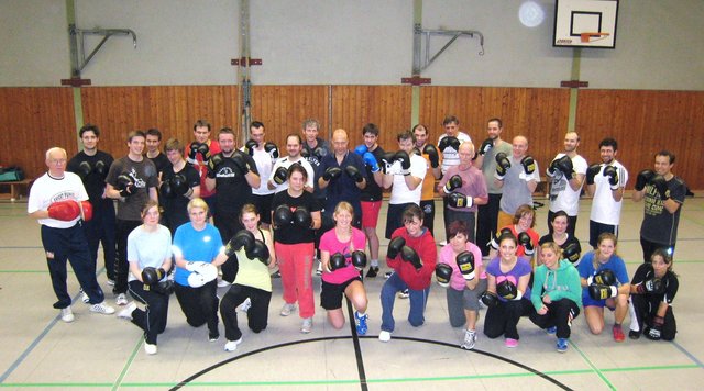 Die Teilnehmer des Pädagogen-Boxlehrgangs 2012.