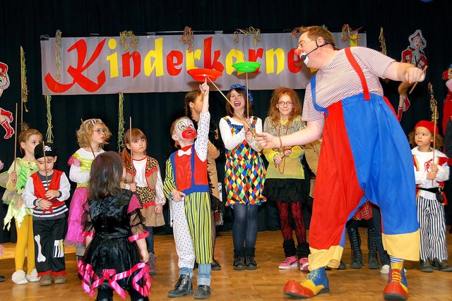 Auftakt des Rot-Gold-Saalkarnevals 2013 ist am 27. Januar mit dem Kinderkarneval in der Asselner Aula (hier ein Bild vom Event für die Kleinen im Jahr 2012).