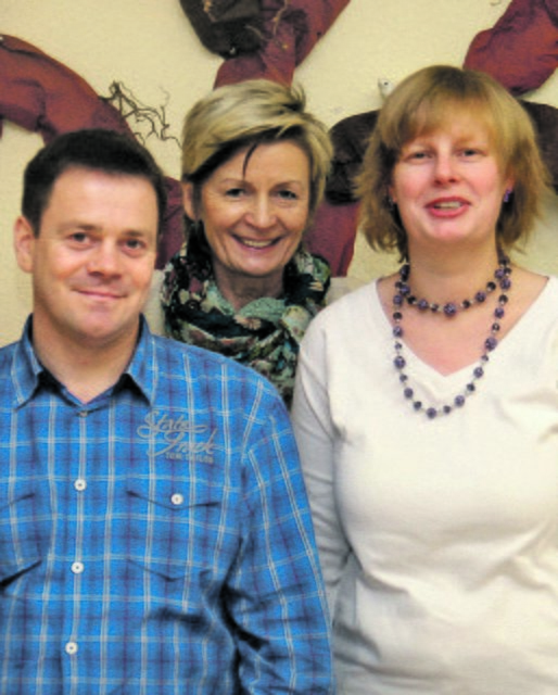 Wecken Leselust (von links): Karl Lohn (Sozialarbeiter Caritasverband), Gerlinde Heming (Koordinatorin Offener Ganztag Grundschule an der Schulstraße) und Nadine Schulte-Ontrop (Erzieherin Offene Ganztagsschule).