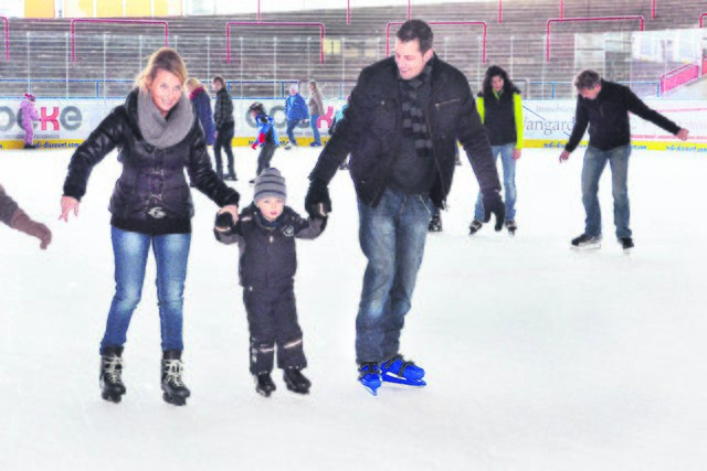 Sicher Eislaufen können Schlittschuhfahrer auf den Bahnen an der Westfalenhalle und in Wischlingen.