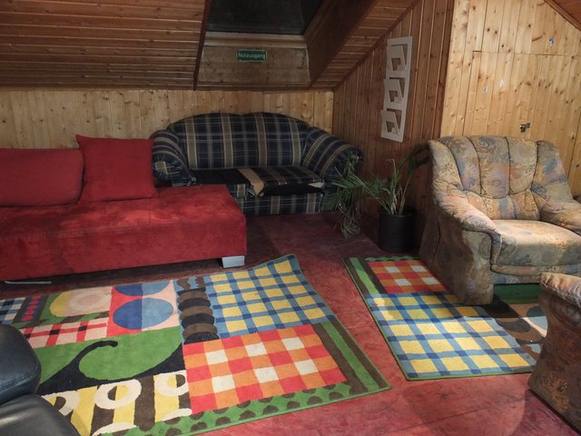 Hier können die Jugendlichen relaxen und von oben zuschauen