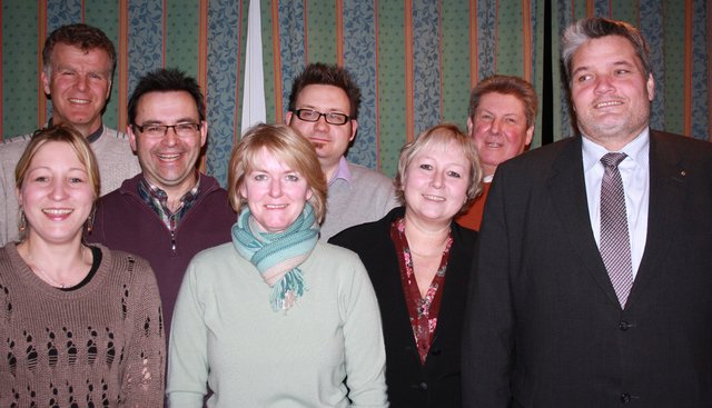 von links: Andrea Dase-Blumenroth, Andreas Preuß, Karin Neuhaus, Sebastian Hoffmann, Tanja Pollmann, Heinz Lindekamp und Marcus Rohrbacher