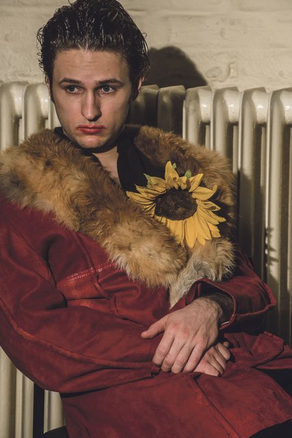 Dimitrij Schaad ist als Hamlet im Schauspielhaus Bochum zu erleben. | Foto: Diana Küster