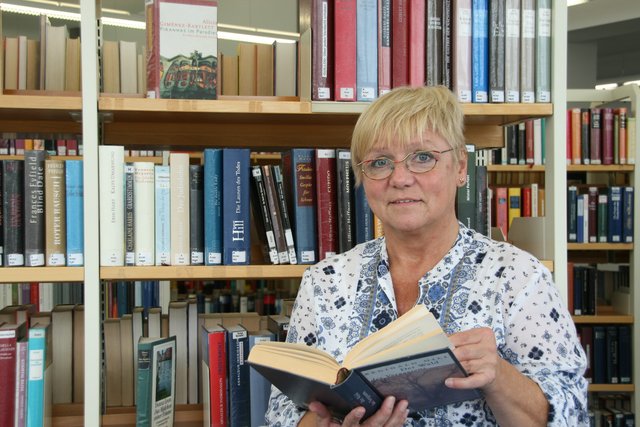 Ruth Gierok geht Ende März in den Ruhestand. 21 Jahre lang war die Bibliothekarin als Leiterin das Gesicht der Stadtteilbücherei Brackel.