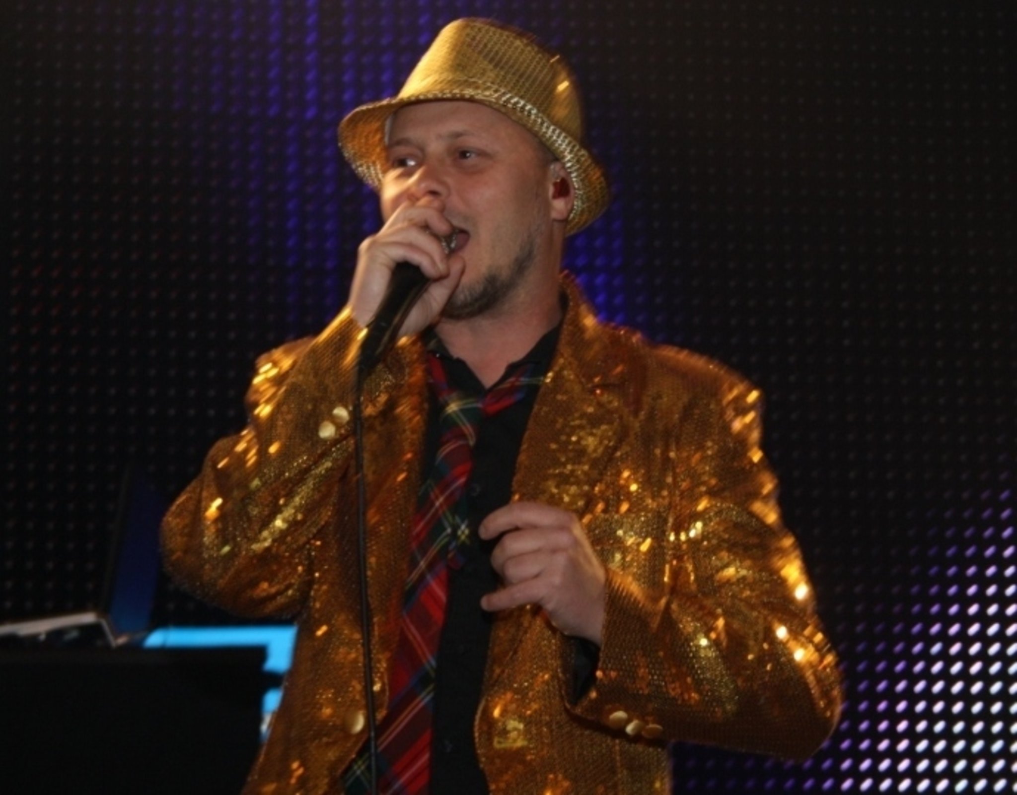 Die Band BRINGS rockte ohne Pause im ausverkauften Steinhof Duisburg