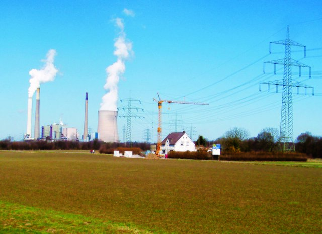 Neuer kultureller Hotspot: "Emschermündungshof". Teil der Emscherkunst 2013.