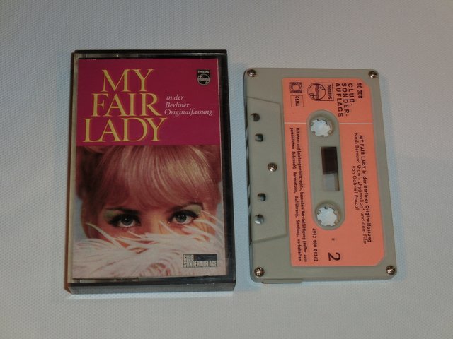 Eine der ersten bespielten Compact Cassetten, die nach 1965 in den Handel gekommen sind!