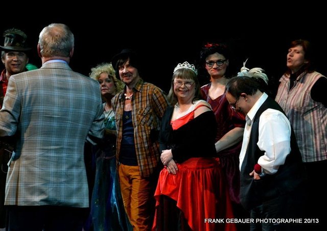 Nach der Aufführung - King Kim Kobold von Kombodscha | Foto: Frank Gebauer