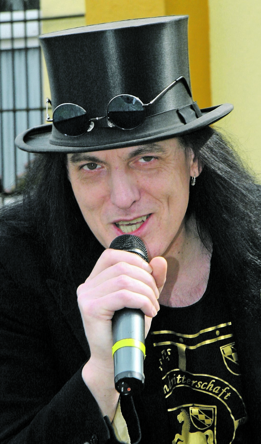 Für die musikalische Eröffnung des Ideen-TrimmPfades sorgte Graf „Hotte“ Schröder. Fotos: Detlef Erler