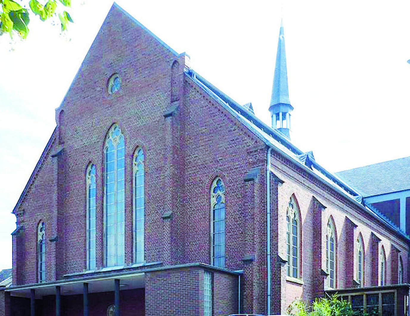 Die 1902 bis 1904 erbaute Pfarrkirche St. Josef wird am 24. November außer Dienst genommen.